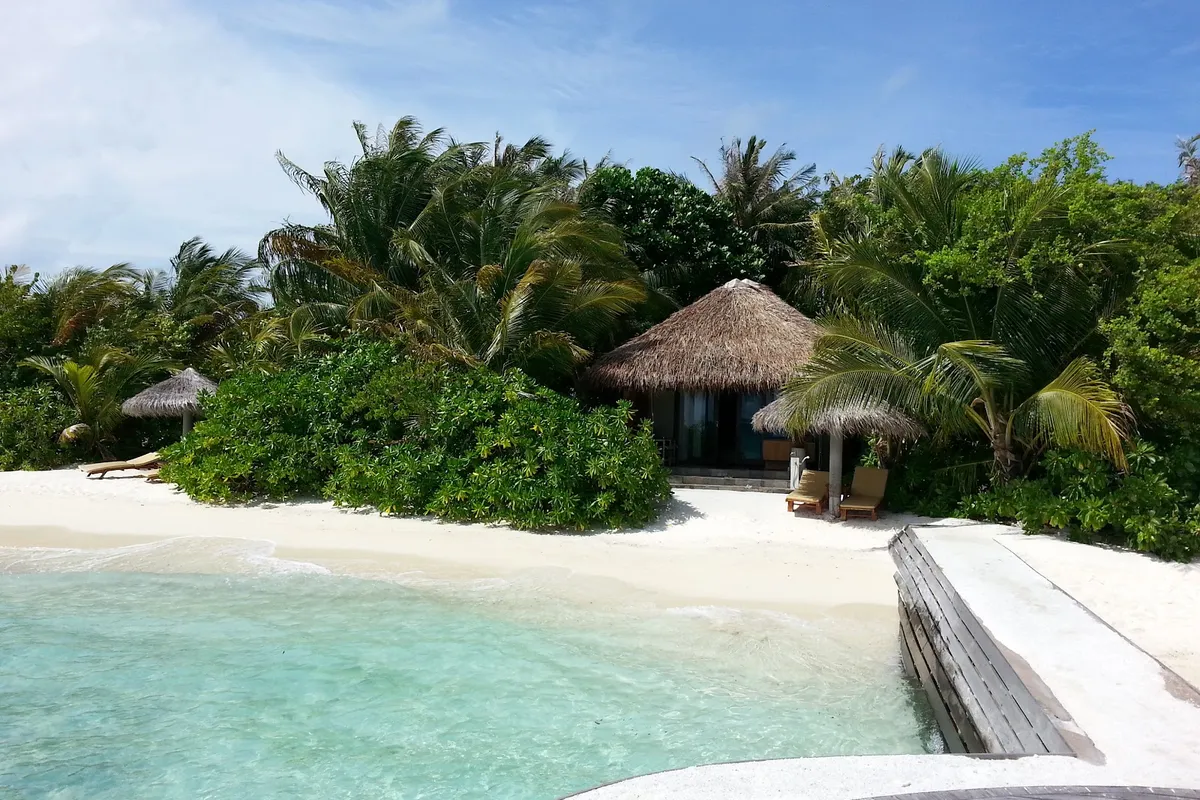 12 Best Honeymoon Resorts in Maldives 2026