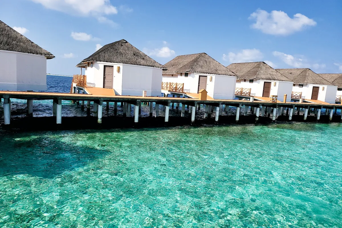 Dreamland – The Unique Sea & Lake Resort/Spa Review: Your Baa Atoll Paradise Awaits