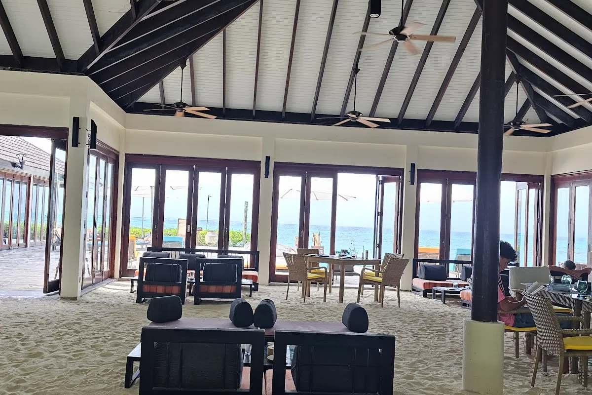 Maldives Honeymoon Planning: The Complete Romantic Guide - Maldives travel guide