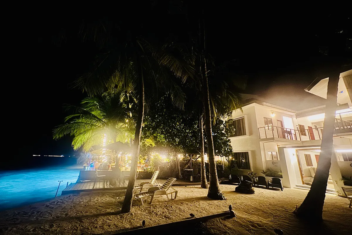 Comfy Cool Breeze by eMzaz