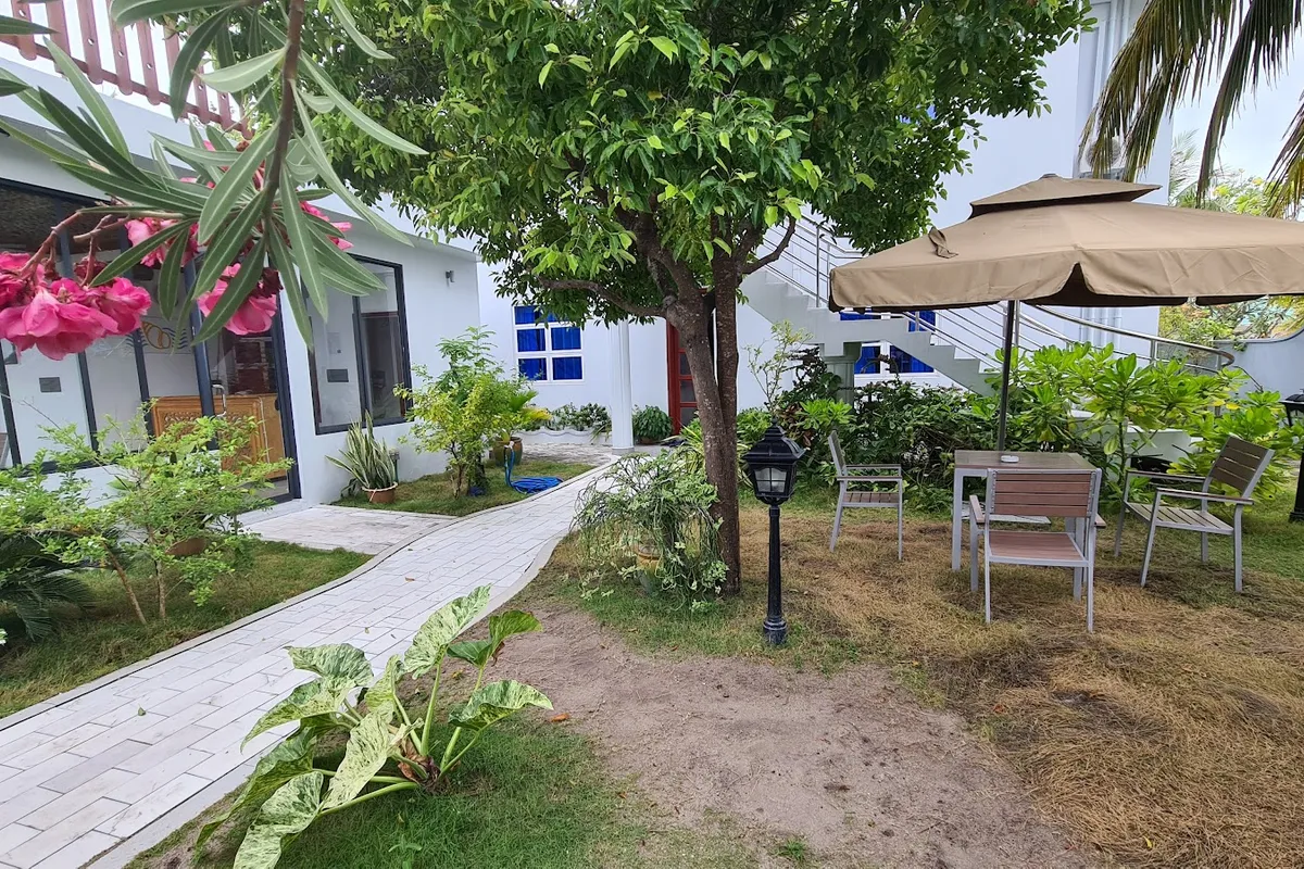 Feridhoo Beach Villa