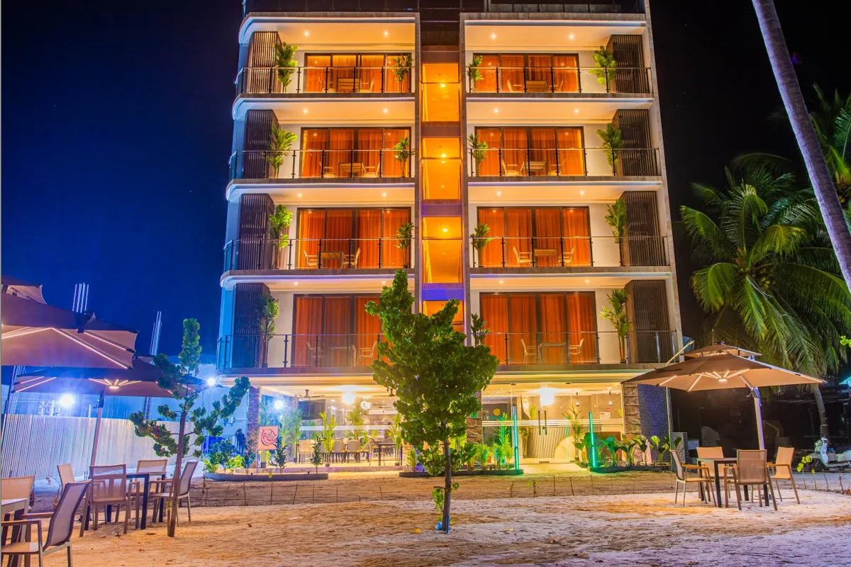 Lonuhiri — guesthouse on Dhigurah, South Ari Atoll