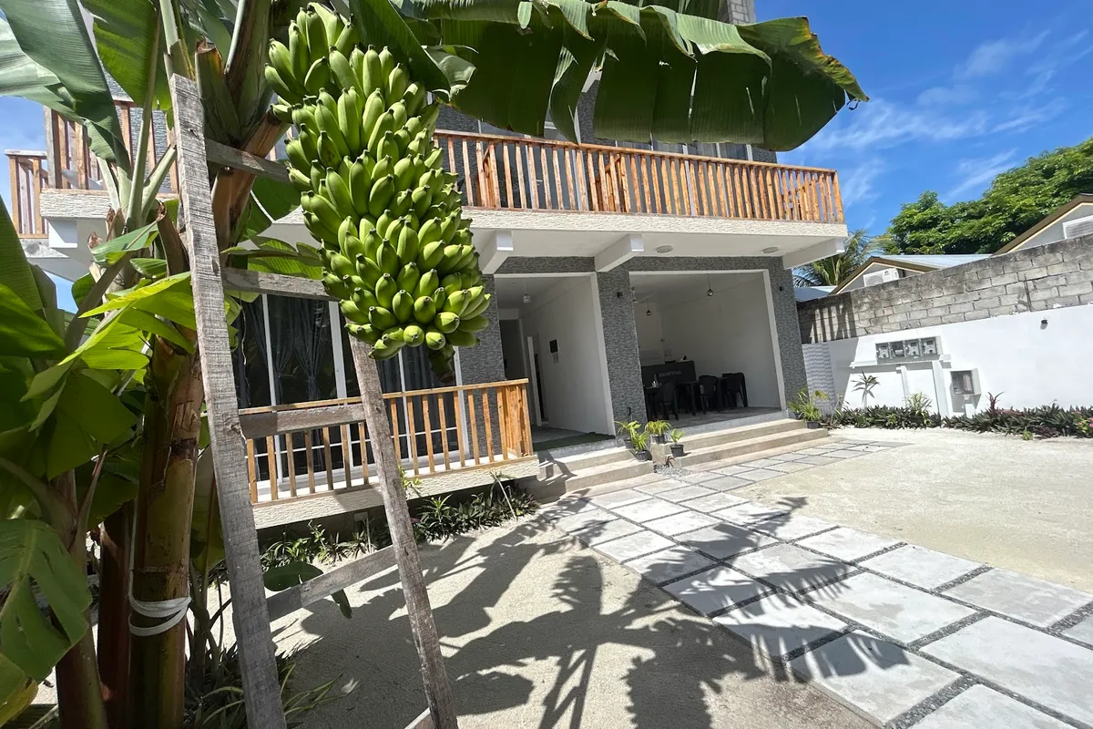 Reef Shine Thoddoo Travel Guide