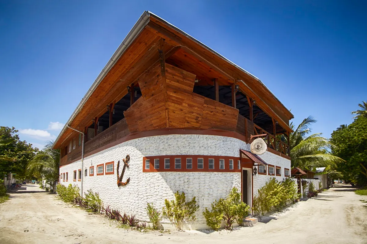 Thoddoo Dive Villa — Maldives guesthouse