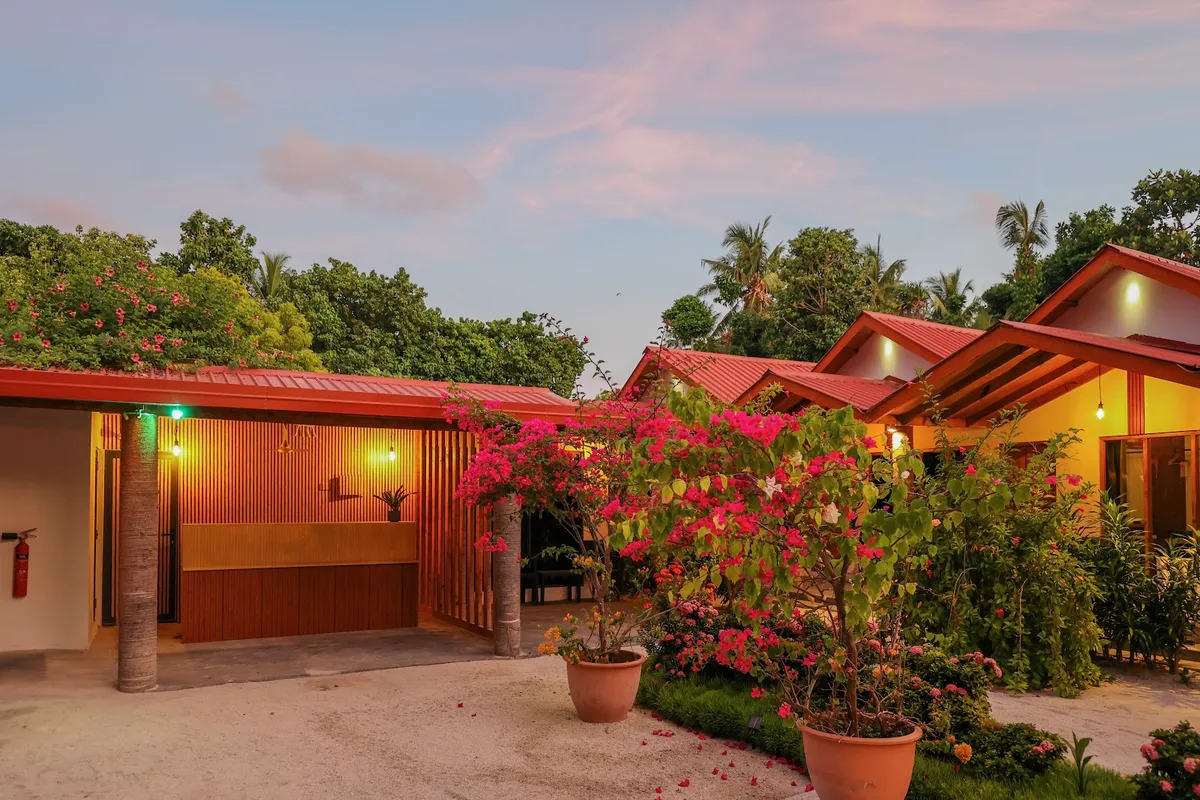 Thoddoo Island Holiday