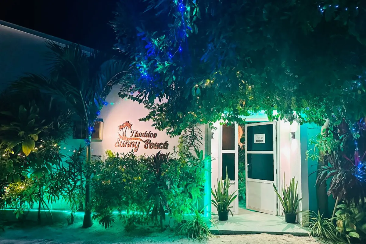 Thoddoo Sunny Beach