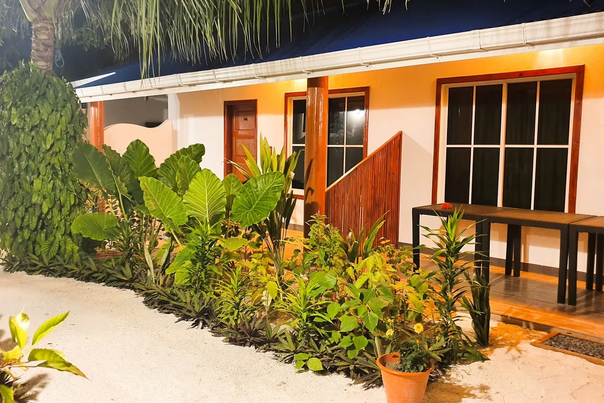 Thoddoo7startropics — Maldives guesthouse