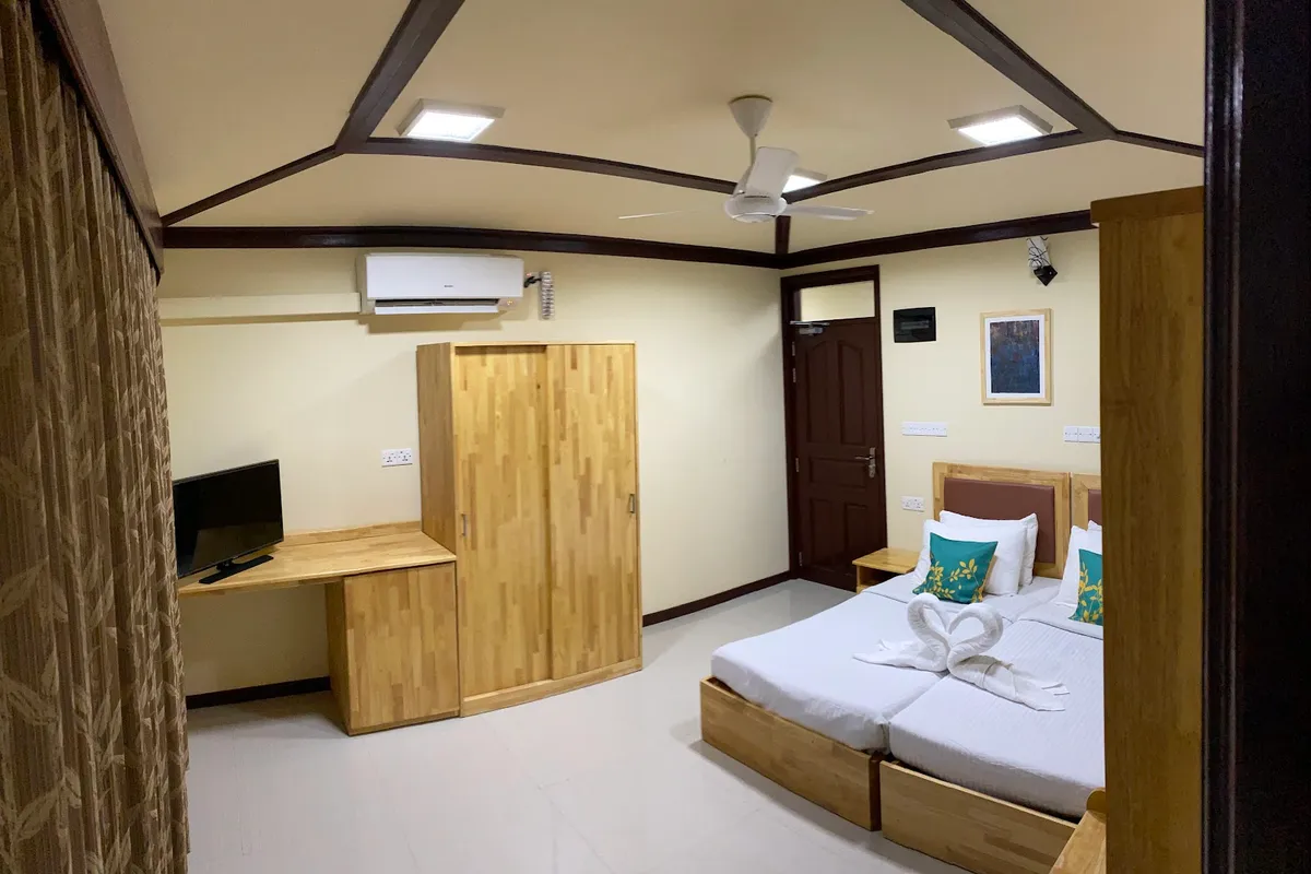 Vaaruge Residence