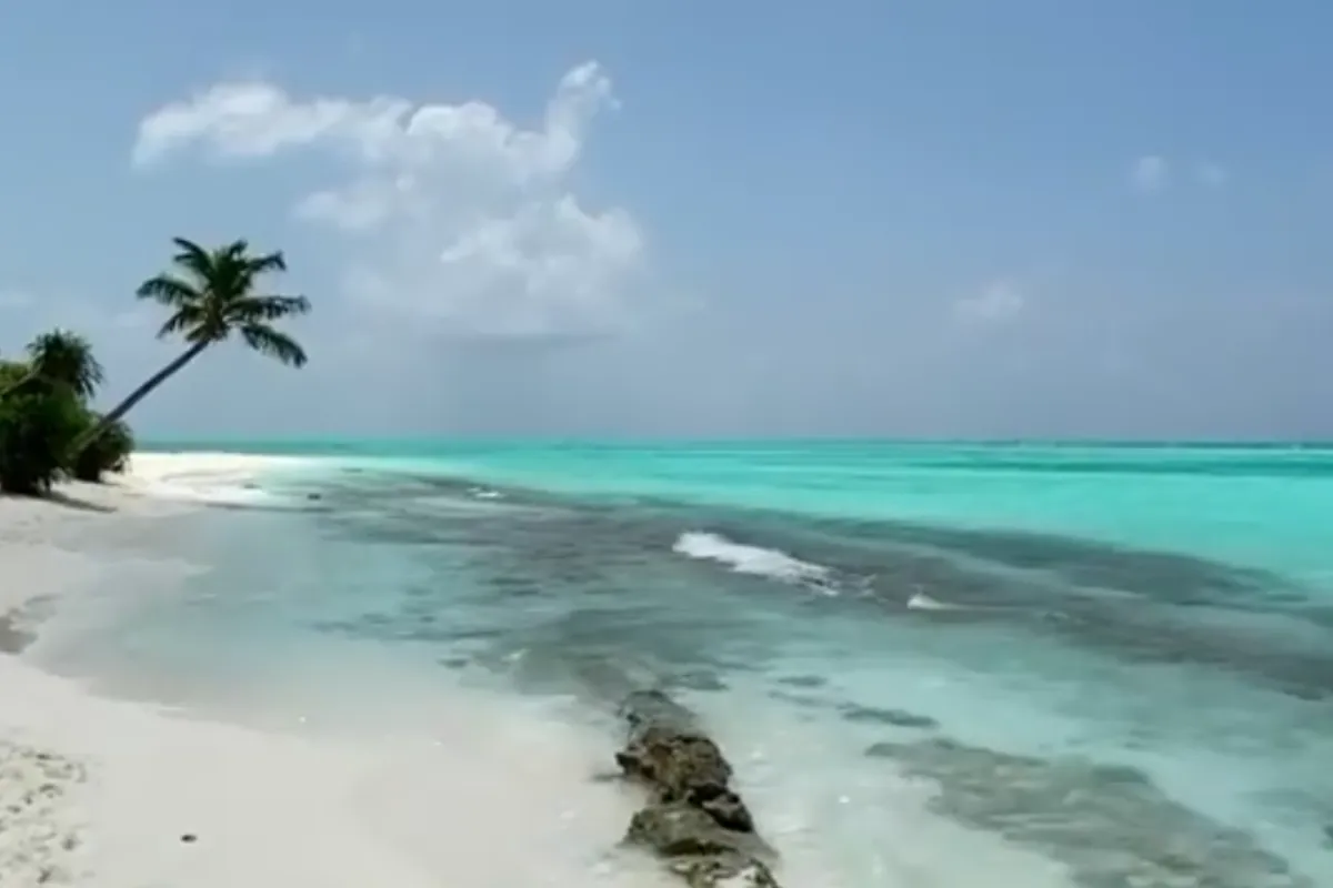 Fulhadhoo - Maldives local island