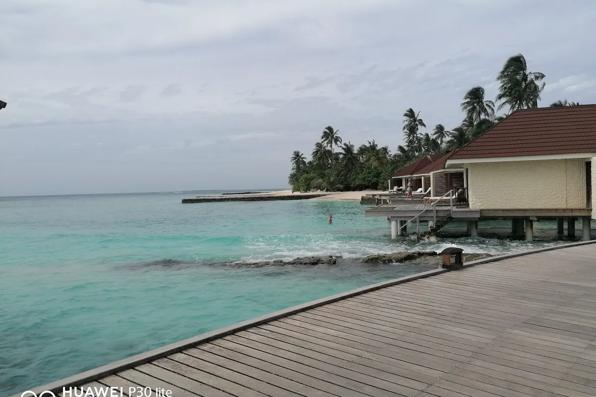 Alimatha Aquatic Resort