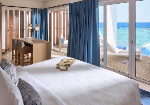 Water Villa Classic Private Pool at Robinson Maldives