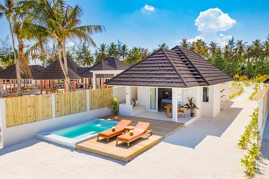 Grand Beach Villa with Pool at Sun Siyam Olhuveli
