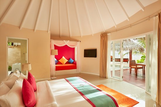 Deluxe Beach Villa at Sun Siyam Vilu Reef