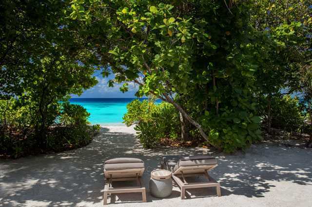 Beach Villa with Plunge Pool at Vakkaru