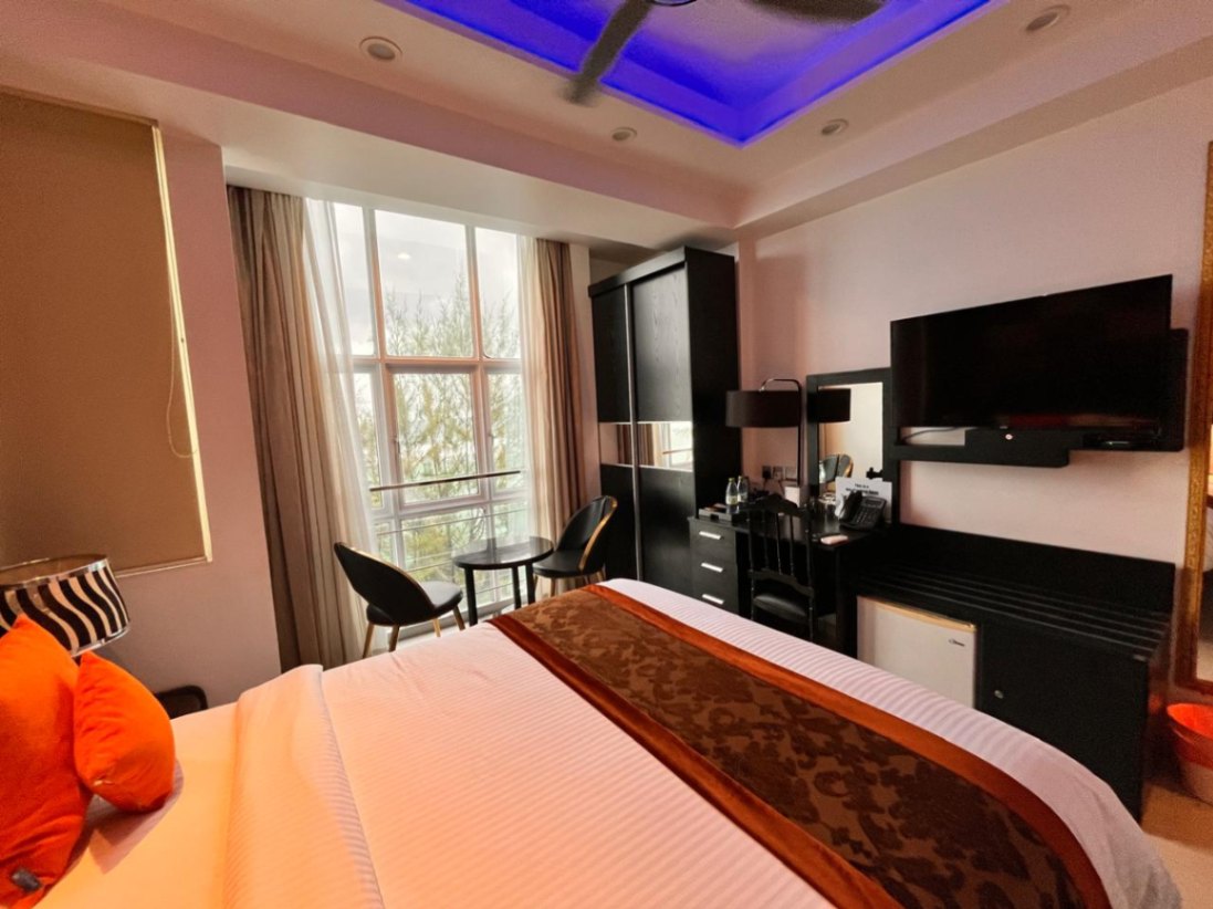 Deluxe Double Sea View 2