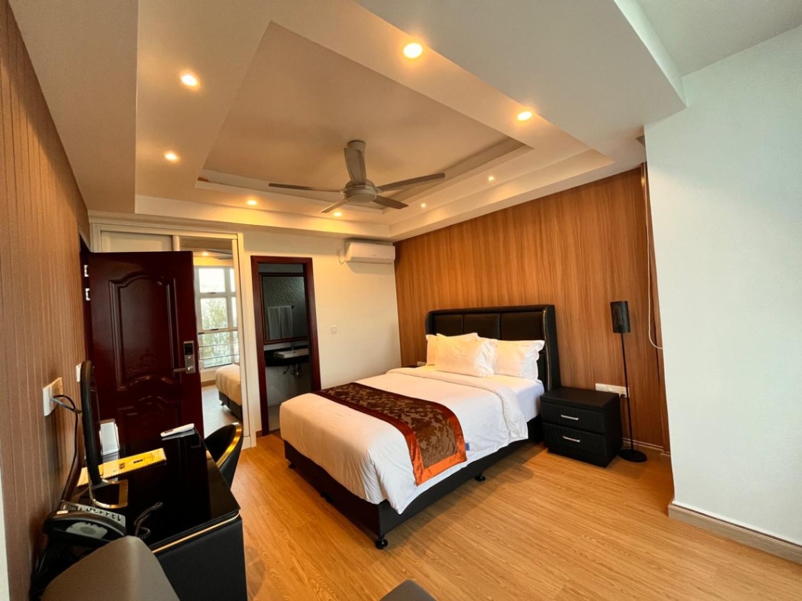 Deluxe Suite Sea View 3